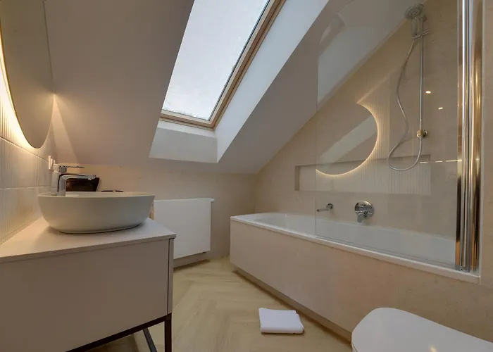 Bezowy Sun Seasons 24 W Szklarskiej Porebie Z Wanna By Renters * Schreiberhau